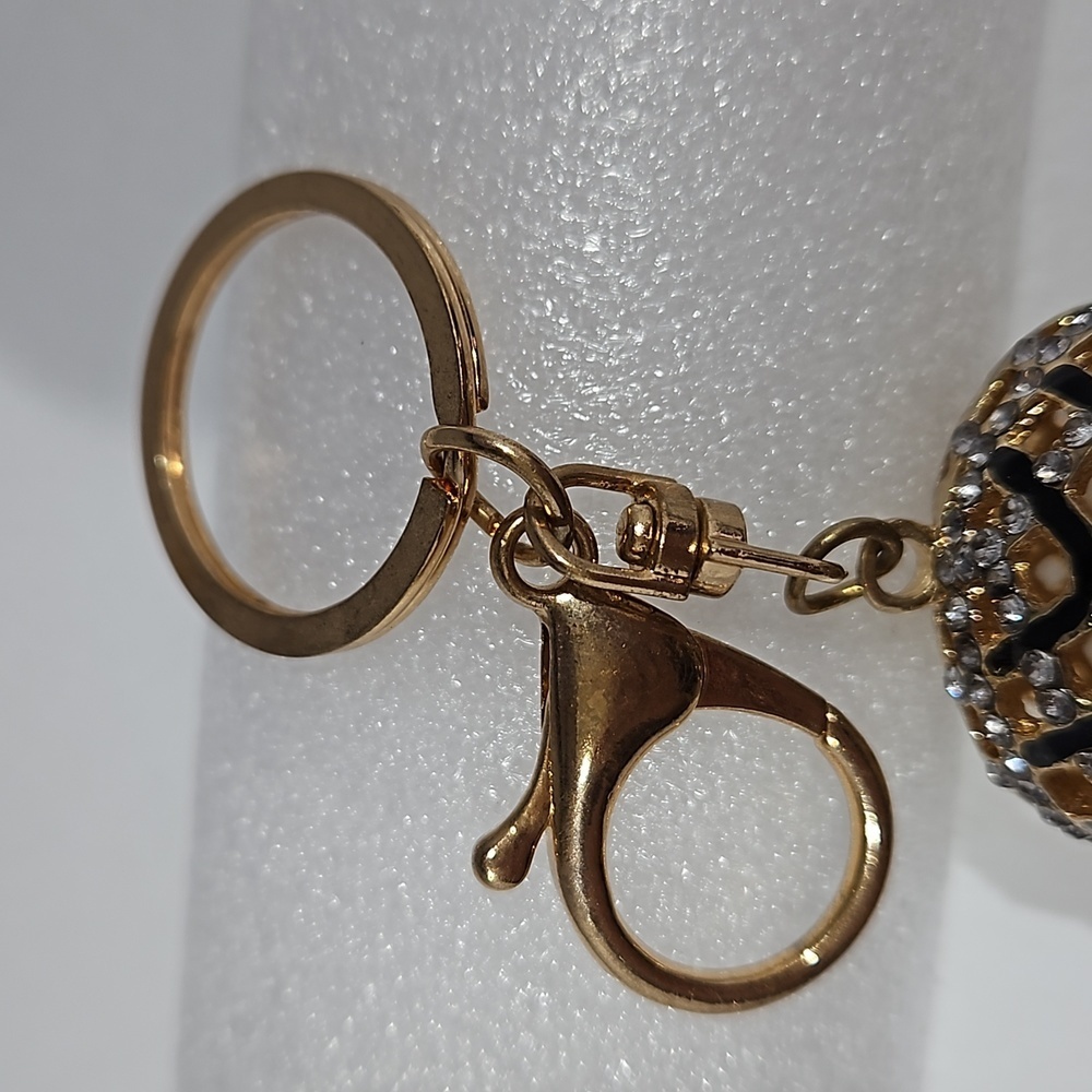 SKULL Rhinestone & Enamel on Goldtone Keychain - Picture 4 of 8